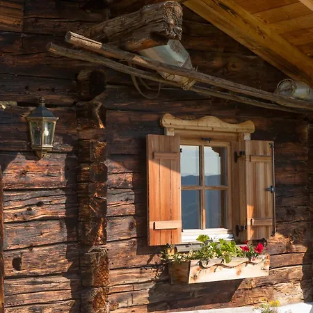 Almhuetten * Saalbach-Hinterglemm