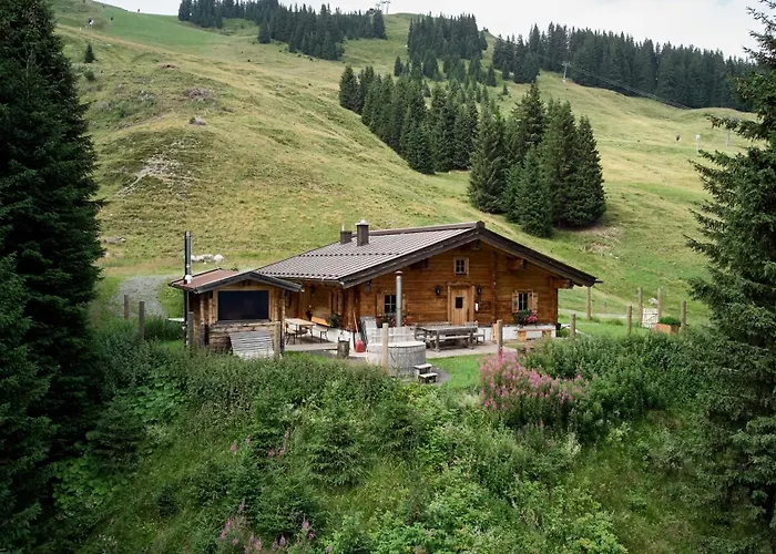 Almhuetten ザールバッハ・ヒンターグレム
